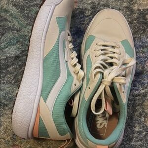 Vans Ultra Range in Cream Mint & Peach